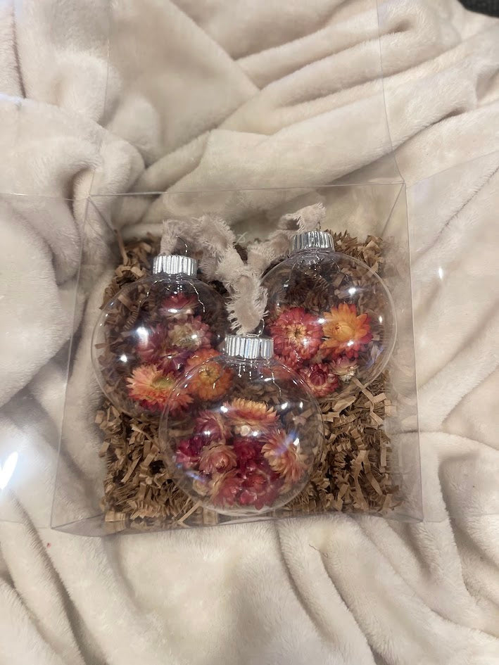 Dried Florals & Winter Gifts