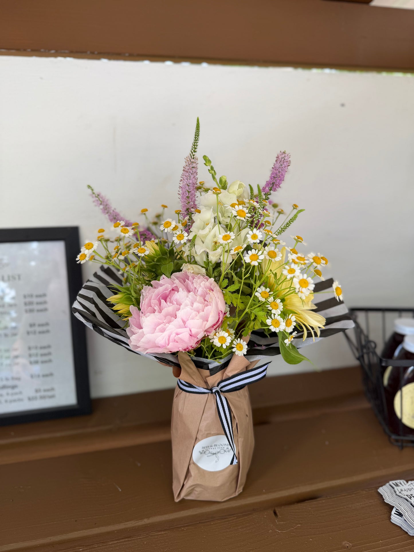 Custom Flower Arrangements — Birthdays, Anniversaries & Special Occasions