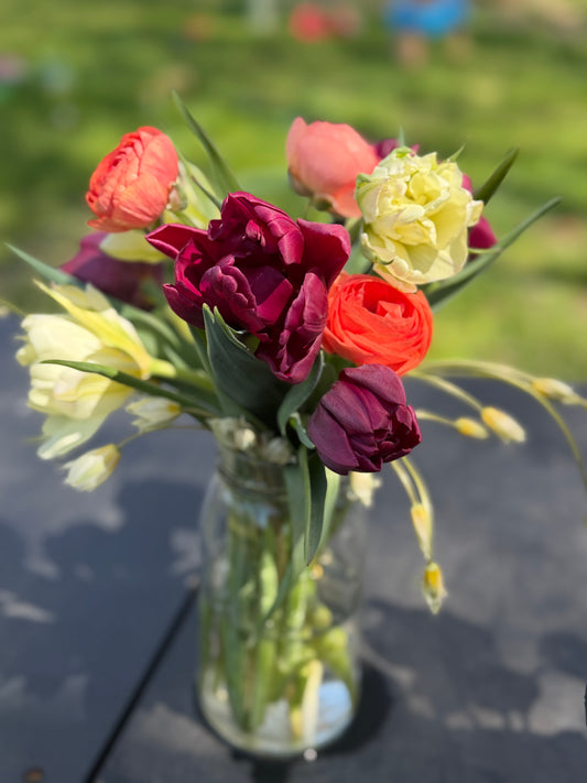 Custom Flower Arrangements — Birthdays, Anniversaries & Special Occasions