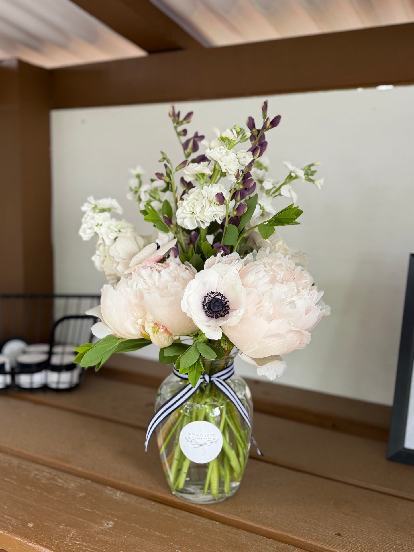 Custom Flower Arrangements — Birthdays, Anniversaries & Special Occasions