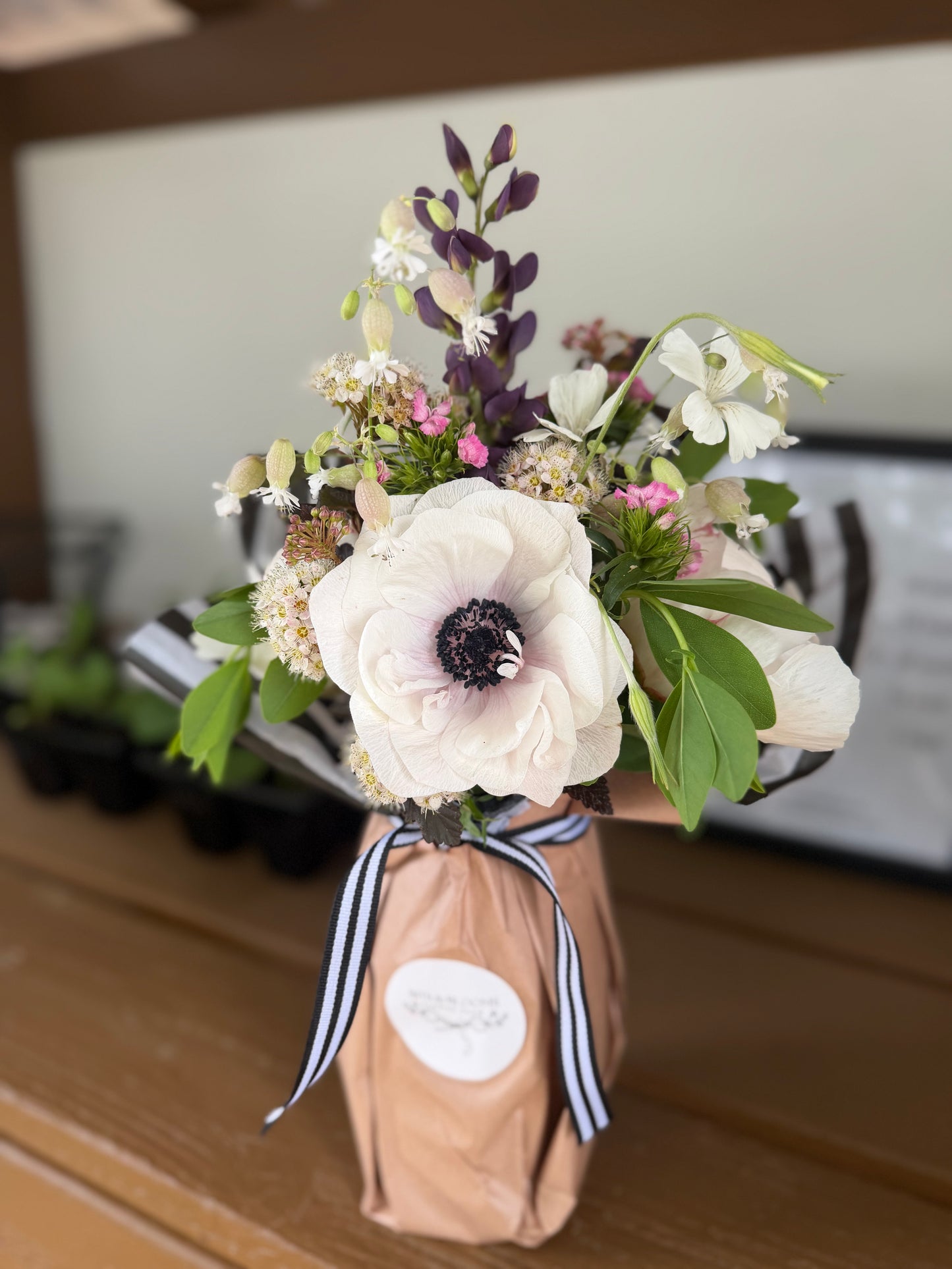 Custom Flower Arrangements — Birthdays, Anniversaries & Special Occasions