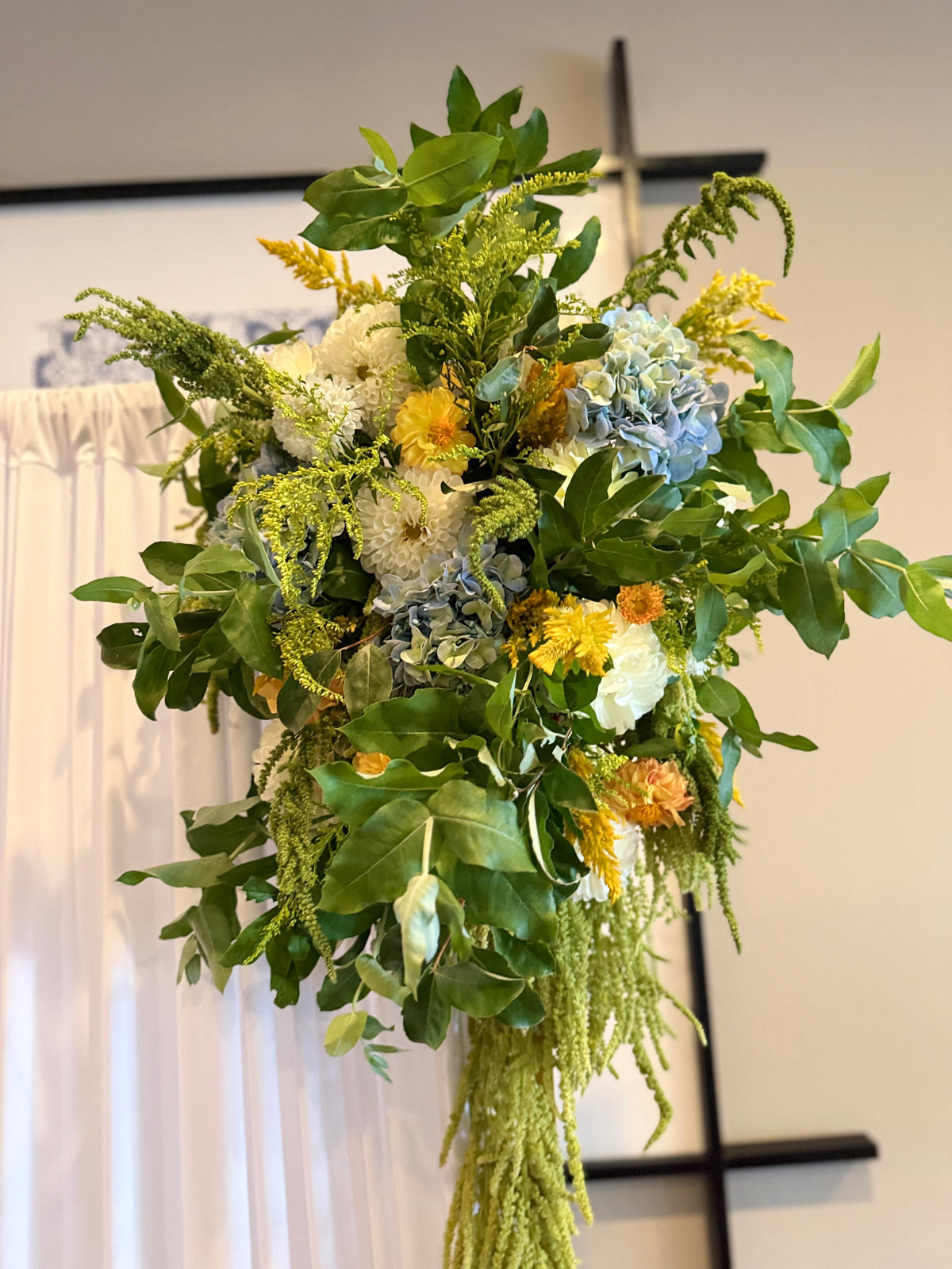 Floral Backdrop Rental — Gold Arch, Linens & Full Setup