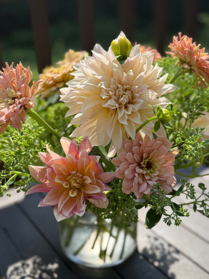 Custom Flower Arrangements — Birthdays, Anniversaries & Special Occasions