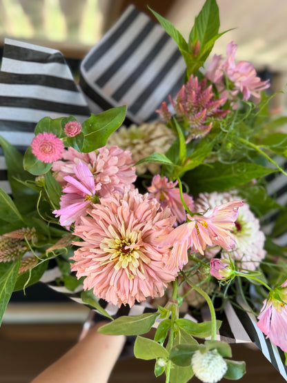 Custom Flower Arrangements — Birthdays, Anniversaries & Special Occasions